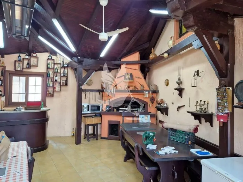 Prodaja, kuća, 716m², Velika Krsna, Mladenovac