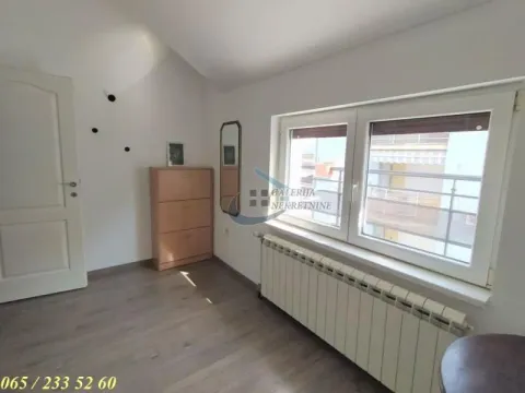 Izdavanje, trosoban stan, 68m², Đeram Pijaca, Beograd - image 16