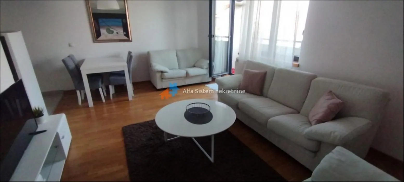 Rent, two bedroom apartment, 55m², Vračar Sve Podlokacije, Beograd