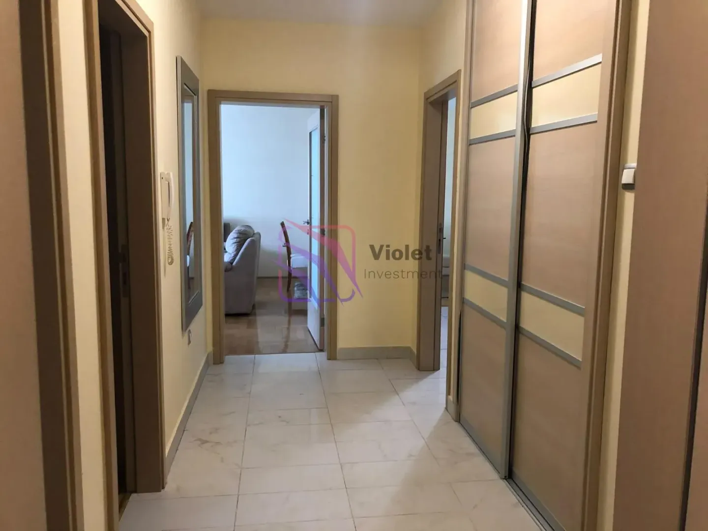 Izdavanje, dvosoban stan, 77m², Momišići, Podgorica