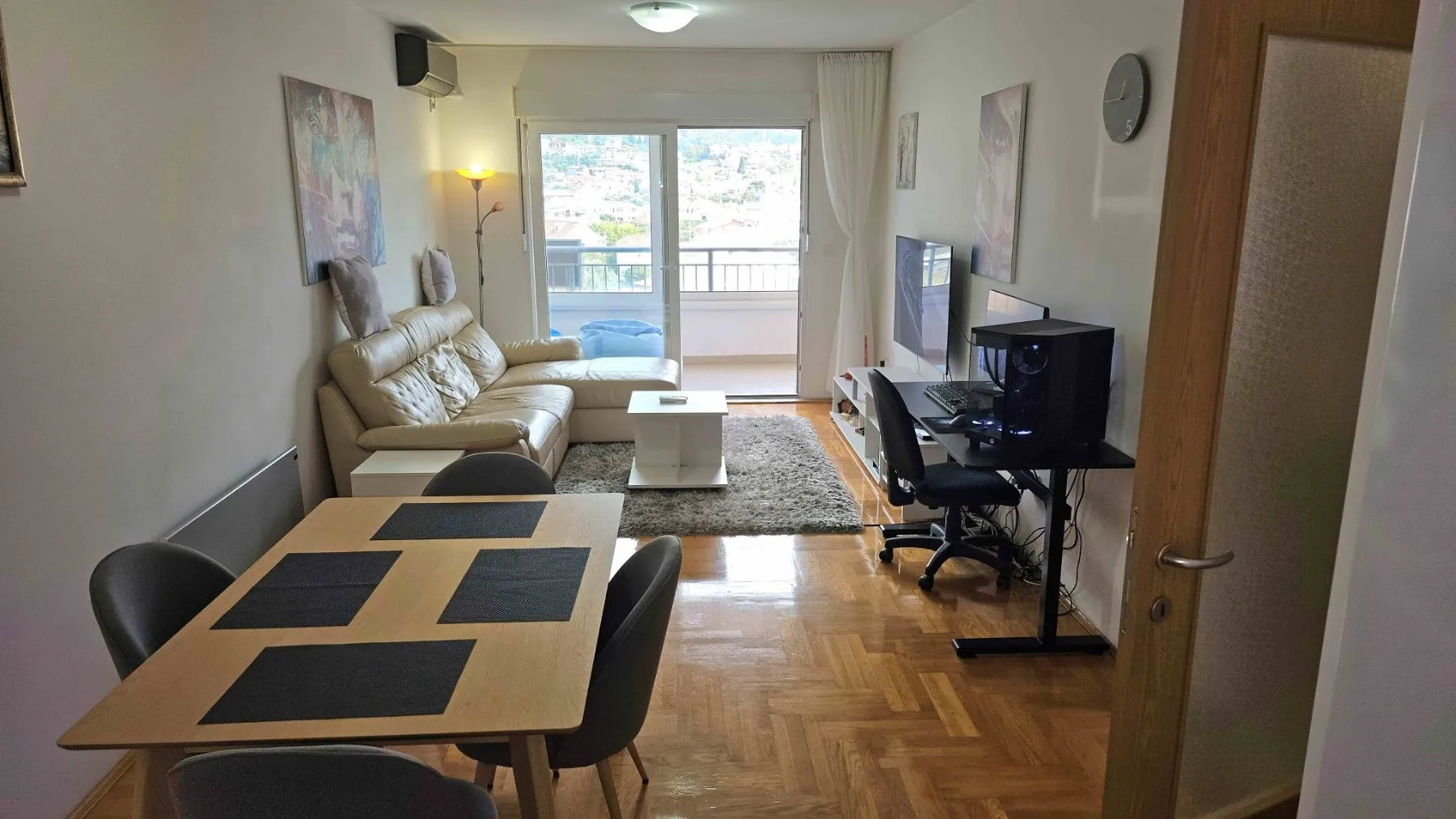 Prodaja, dvosoban stan, 76m², Centar, Bar