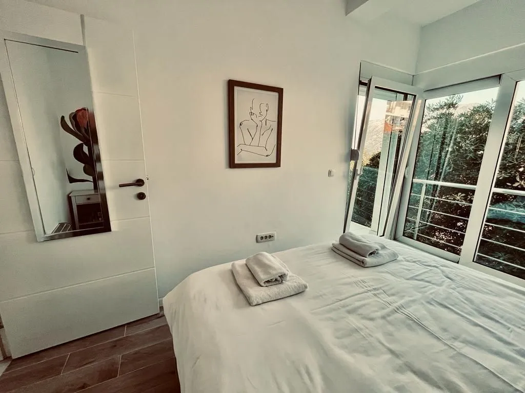 Prodaja, jednosoban stan, 46m², Dobrota, Kotor