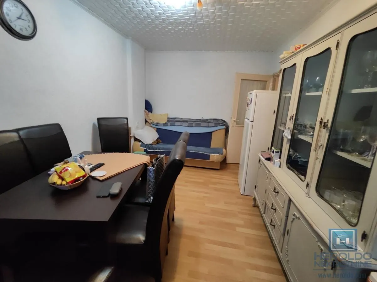 Prodaja, dvosoban stan, 68m², Pivara, Jagodina