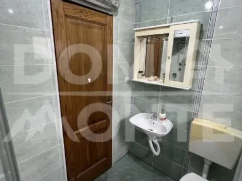 Izdavanje, dvosoban stan, 52m², Kalimanj, Tivat - image 2