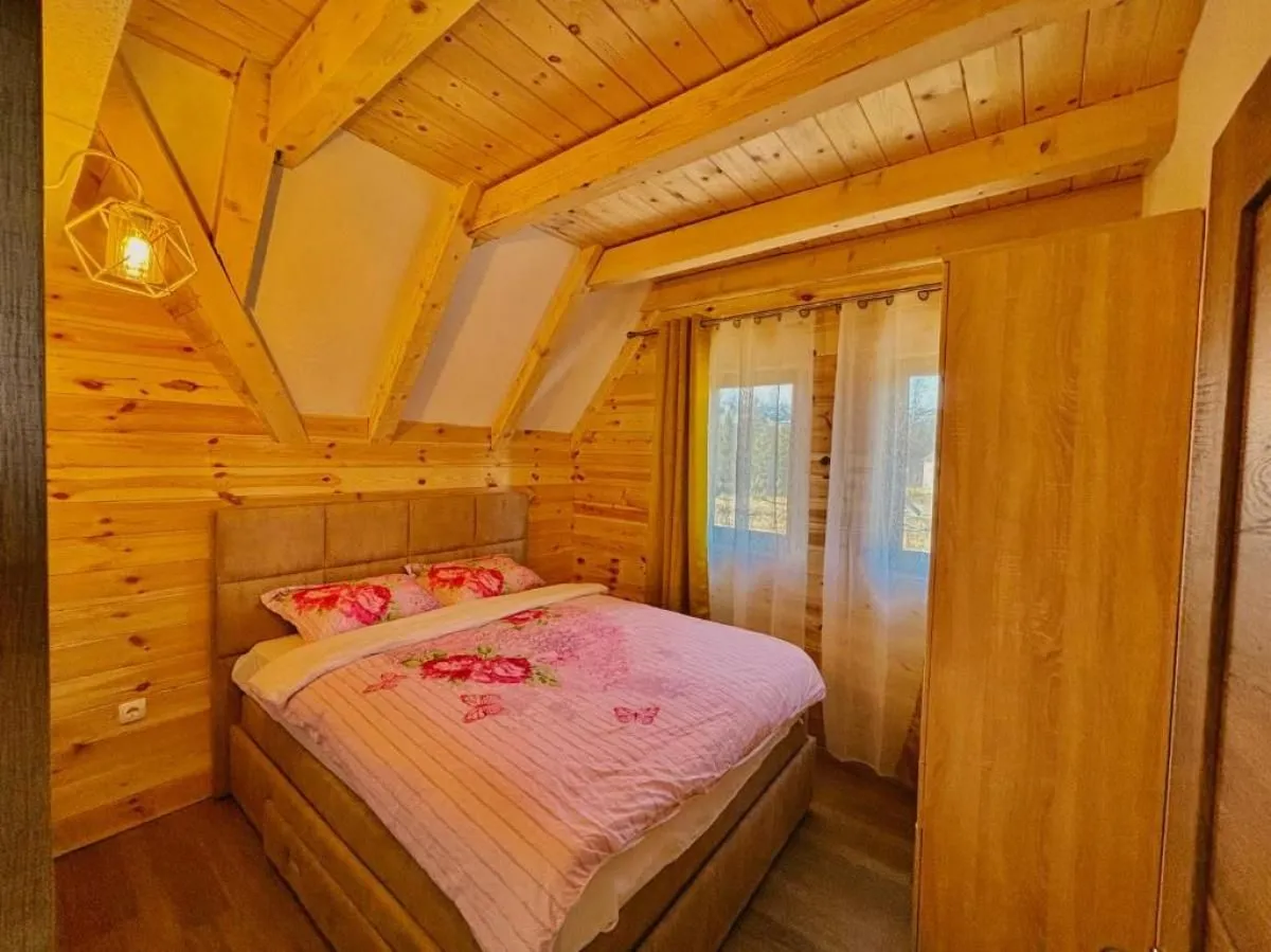 Prodaja, kuća, 274m², Žabljak, Crna Gora