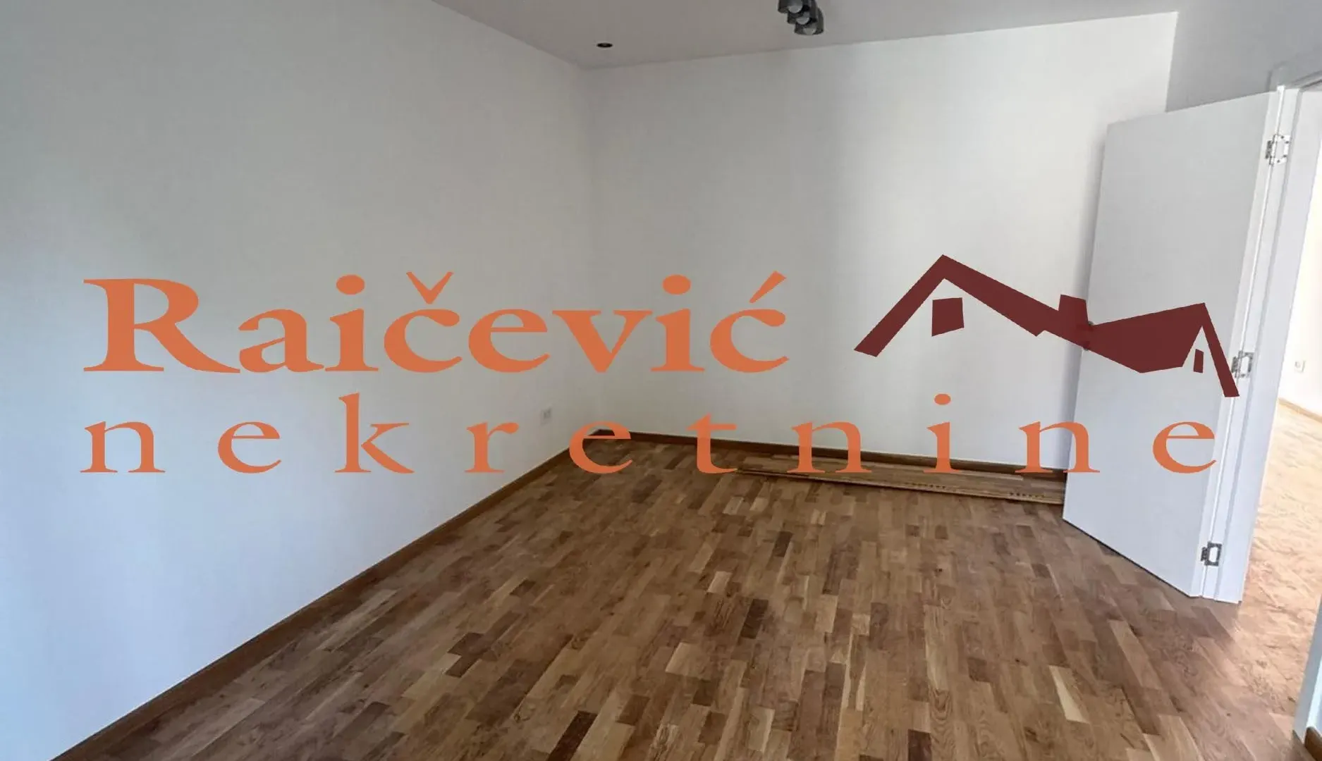 Prodaja, dvosoban stan, 45m², Centar, Požarevac