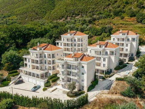 Prodaja, trosoban stan, 158m², Đenovići, Herceg Novi - image 2