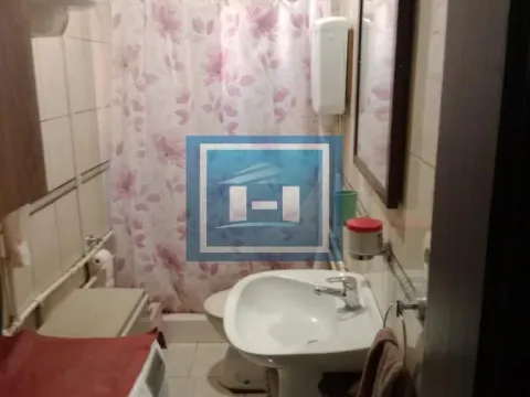 Prodaja, kuća, 174m², Centar, Ćuprija - image 12