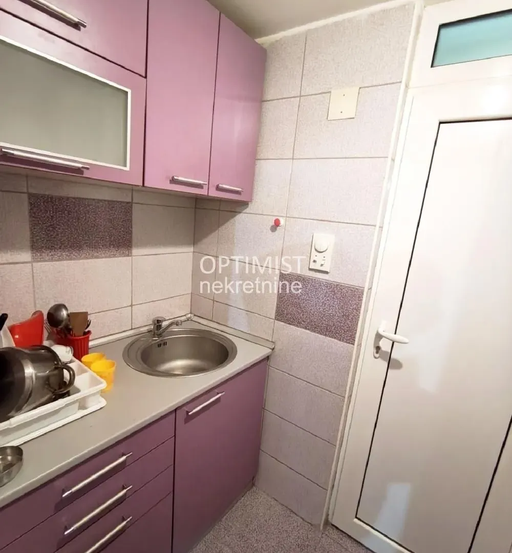 Prodaja, jednosoban stan, 29m², Čubura, Beograd