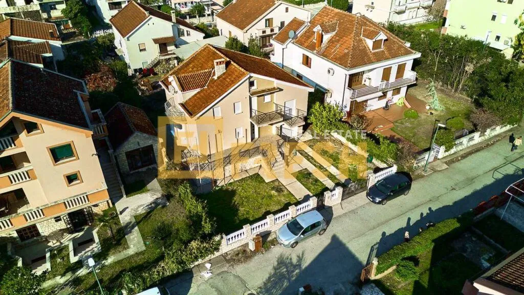 Rent, house, 400m², Stari Aerodrom, Podgorica