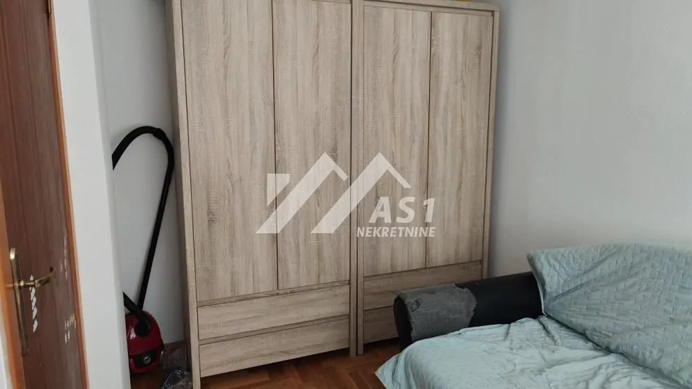 Izdavanje, trosoban stan, 54m², Adamovićevo Naselje, Novi Sad Sve Podlokacije