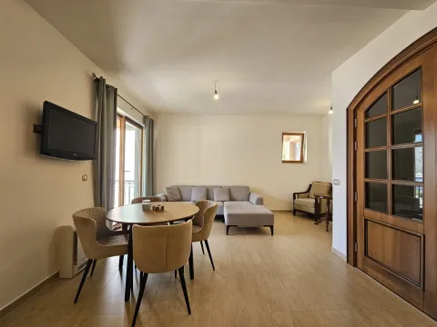 Prodaja, dvosoban stan, 106m², Dobrota, Kotor - image 5