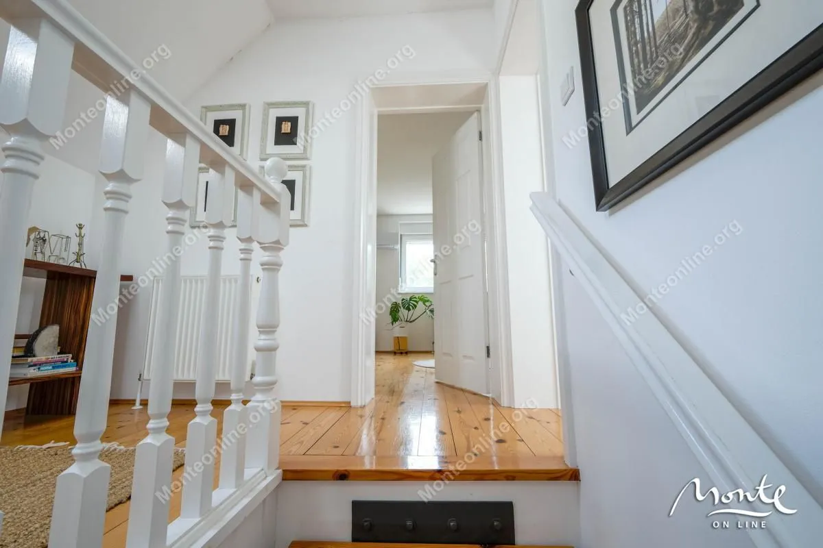 Sale, house, 177m², Krimovica, Kotor