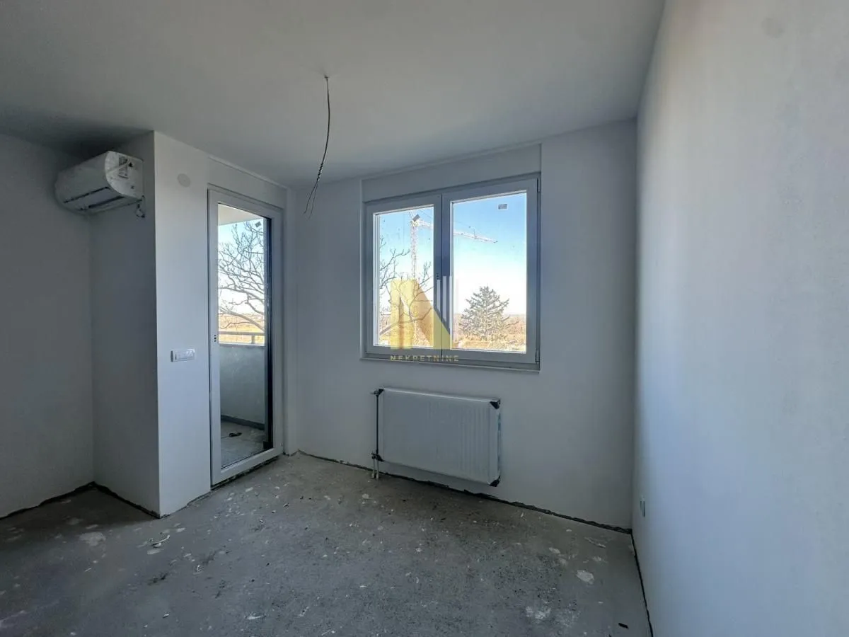 Prodaja, trosoban stan, 60m², Petrovaradin, Novi Sad