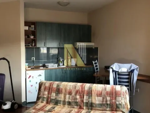 Izdavanje, garsonjera, 31m², Bulevar Oslobodjenja, Novi Sad Sve Podlokacije - image 2