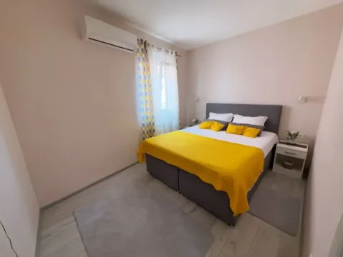 Izdavanje, dvosoban stan, 90m², Bečići, Budva - image 4