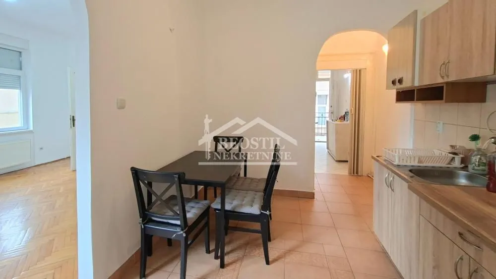 Izdavanje, dvosoban stan, 57m², Đeram Pijaca, Beograd