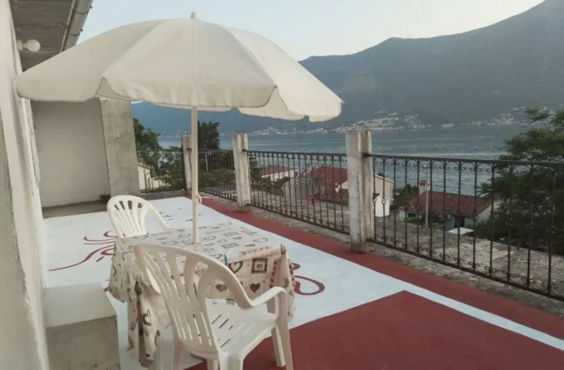 Sale, house, 300m², Sveti Stasije, Kotor