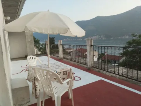 Sale, house, 300m², Sveti Stasije, Kotor