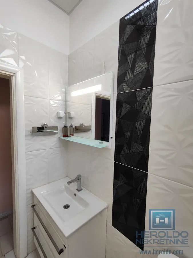 Sale, office space, 58m², Centar, Jagodina