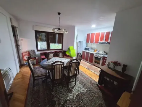 Izdavanje, četvorosoban stan, 120m², Pantelej, Niš - image 6