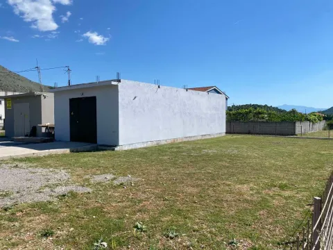 Rent, parking/garage, 105m², Cijevna, Podgorica - image 2