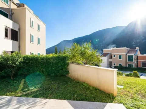 Prodaja, dvosoban stan, 84m², Morinj, Kotor - image 8