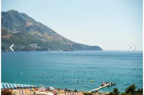 Pogled na more i plažu sa terase. - image 15