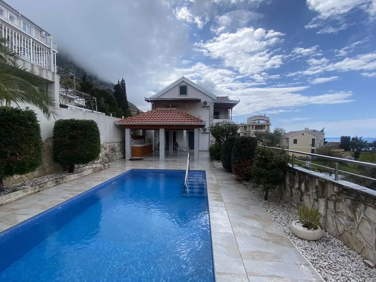 Prodaja, kuća, 170m², Budva, Crna Gora