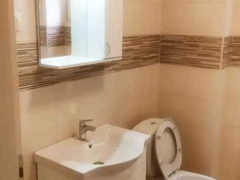 Izdavanje, dvosoban stan, 90m², Gorica C, Podgorica - image 13