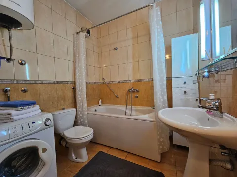 Rent, two bedroom apartment, 74m², Preko Morače, Podgorica - image 12