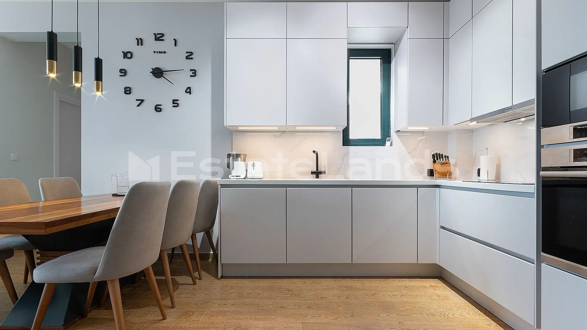 Sale, two bedroom apartment, 81m², Bečići, Budva