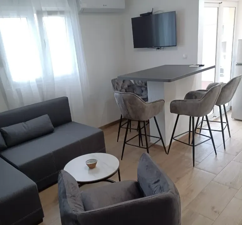 Rent, two bedroom apartment, 52m², Solila, Tivat