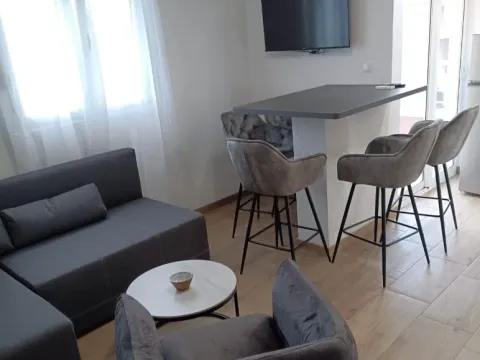 Rent, two bedroom apartment, 52m², Solila, Tivat