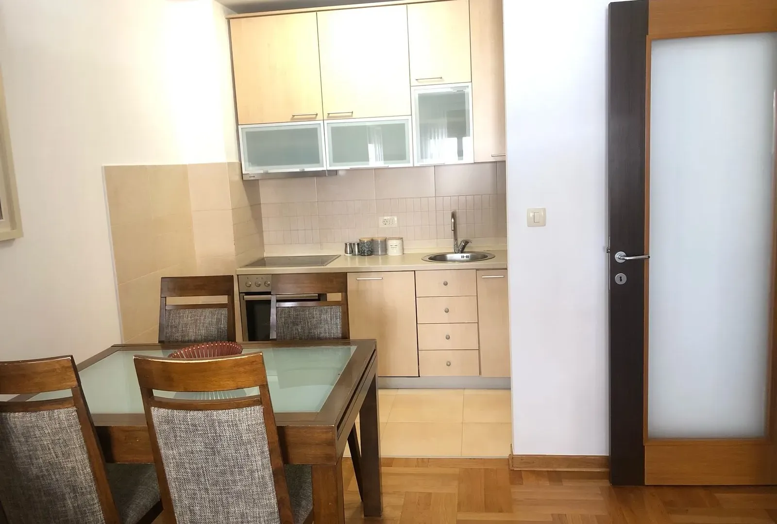 Prodaja, jednosoban stan, 44m², Stari Aerodrom, Podgorica