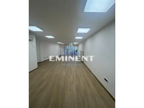 Izdavanje, trosoban stan, 72m², Stari Grad, Beograd - image 2