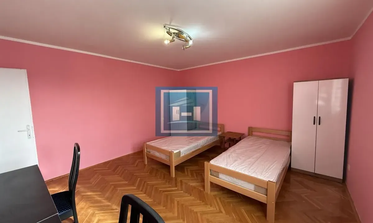 Izdavanje, dvosoban stan, 52m², Kajsijar, Jagodina