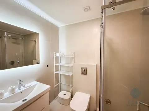 Izdavanje, jednosoban stan, 45m², City Kvart, Podgorica - image 9