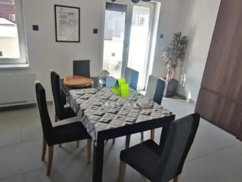 Izdavanje, kuća, 400m², Pantelej, Niš - image 16