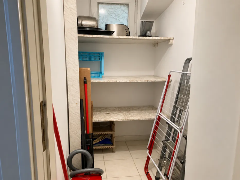 Izdavanje, trosoban stan, 80m², Krnjaca, Palilula Sve Podlokacije