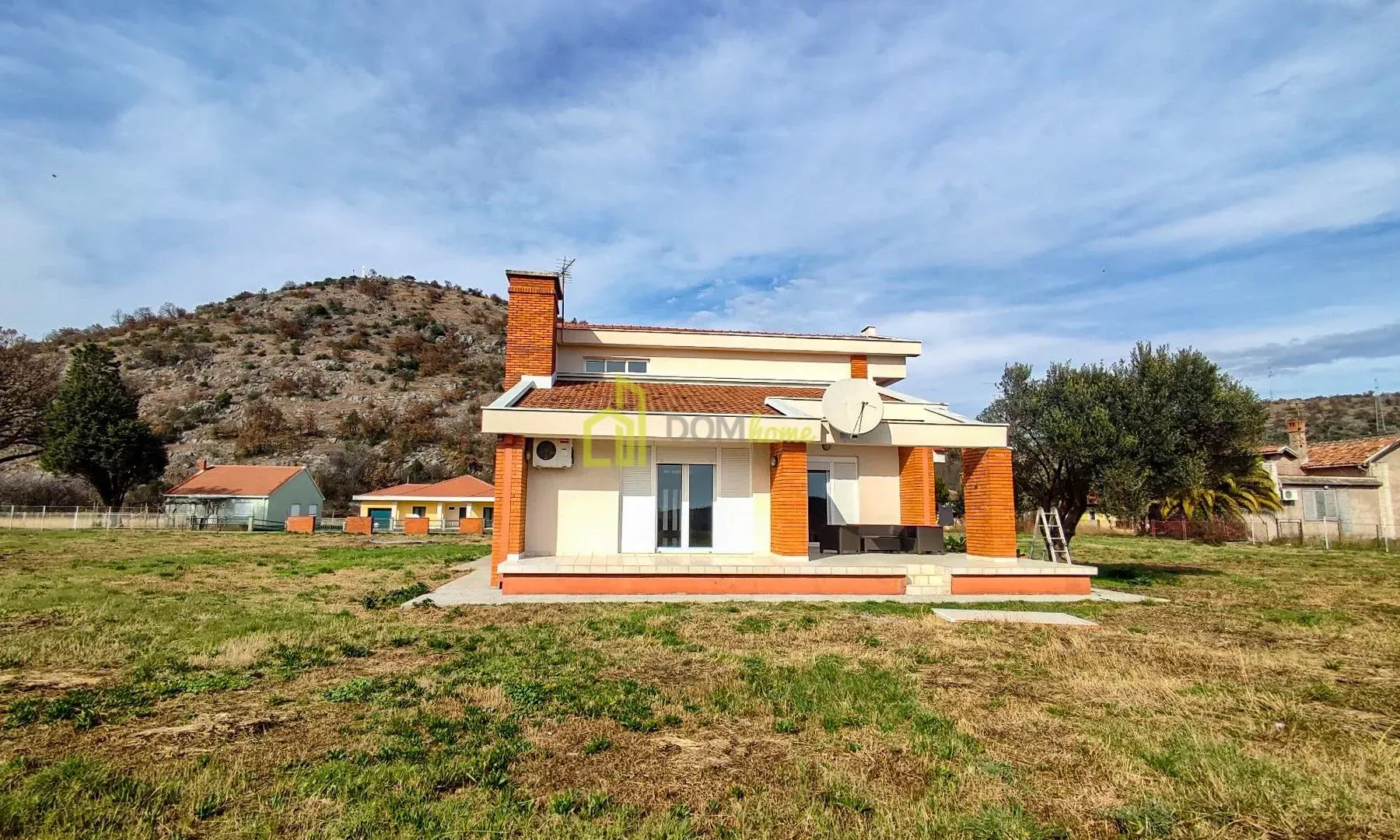 Rent, house, 458m², Rogami, Podgorica