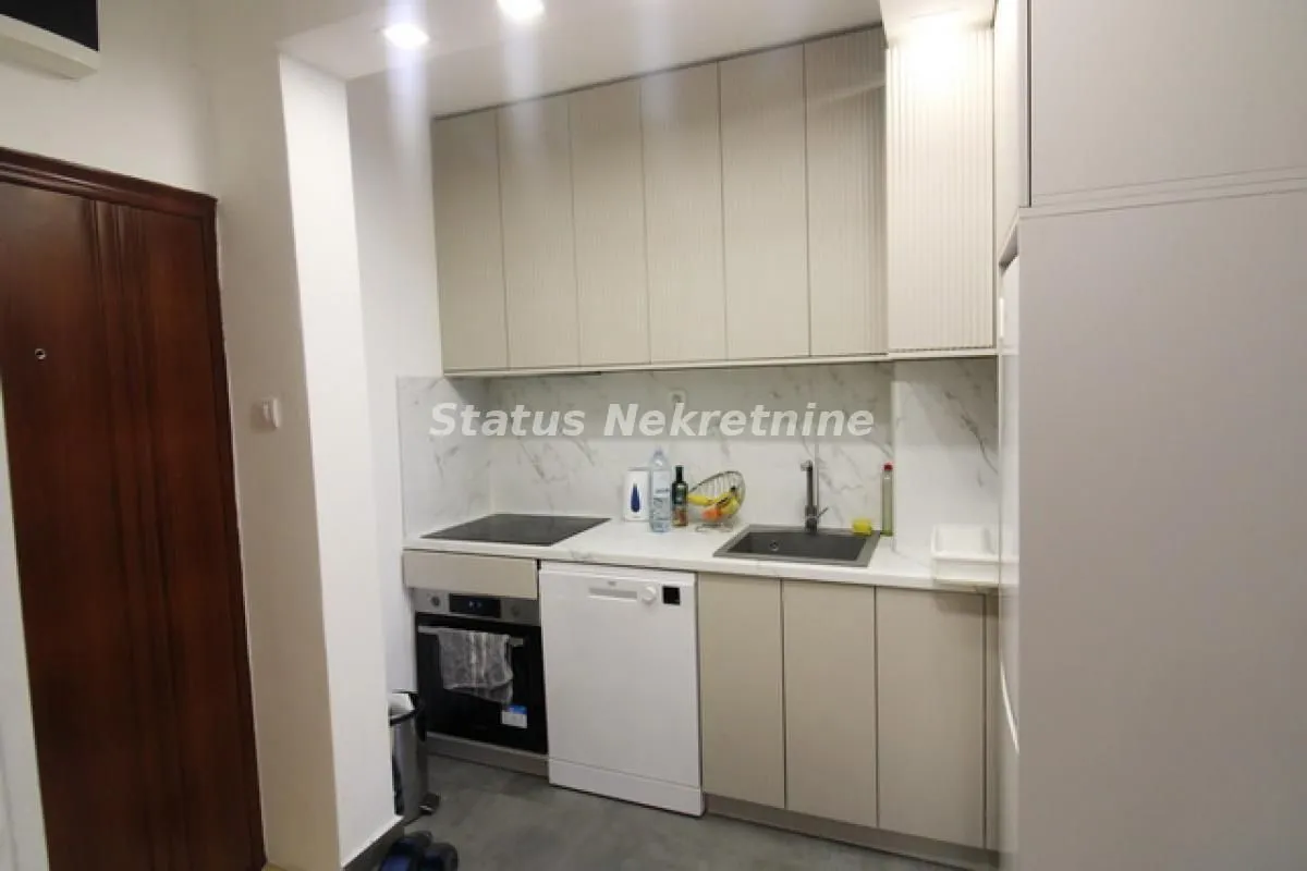 Prodaja, trosoban stan, 55m², Sremska Kamenica, Petrovaradin
