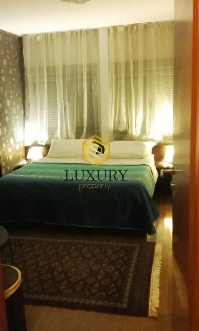Izdavanje, dvosoban stan, 98m², 1 maj, Podgorica