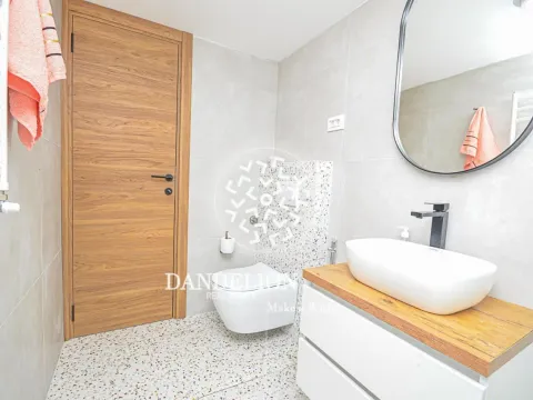 Izdavanje, stan, 300m², Gorica C, Podgorica - image 17