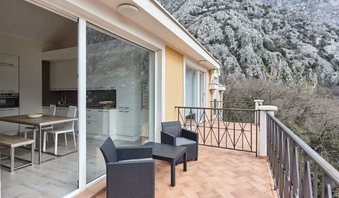 Sale, one bedroom apartment, 63m², Orahovac, Kotor