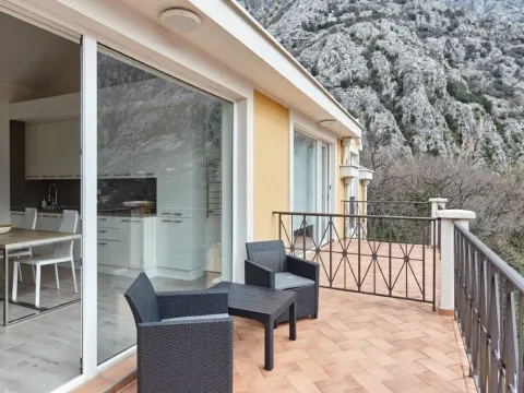 Prodaja, jednosoban stan, 63m², Orahovac, Kotor - image 13