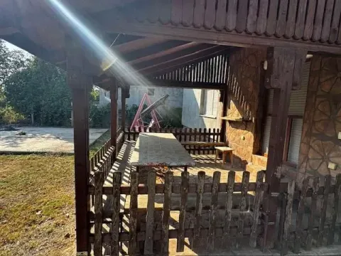 Prodaja, kuća, 188m², Beška, Inđija - image 7