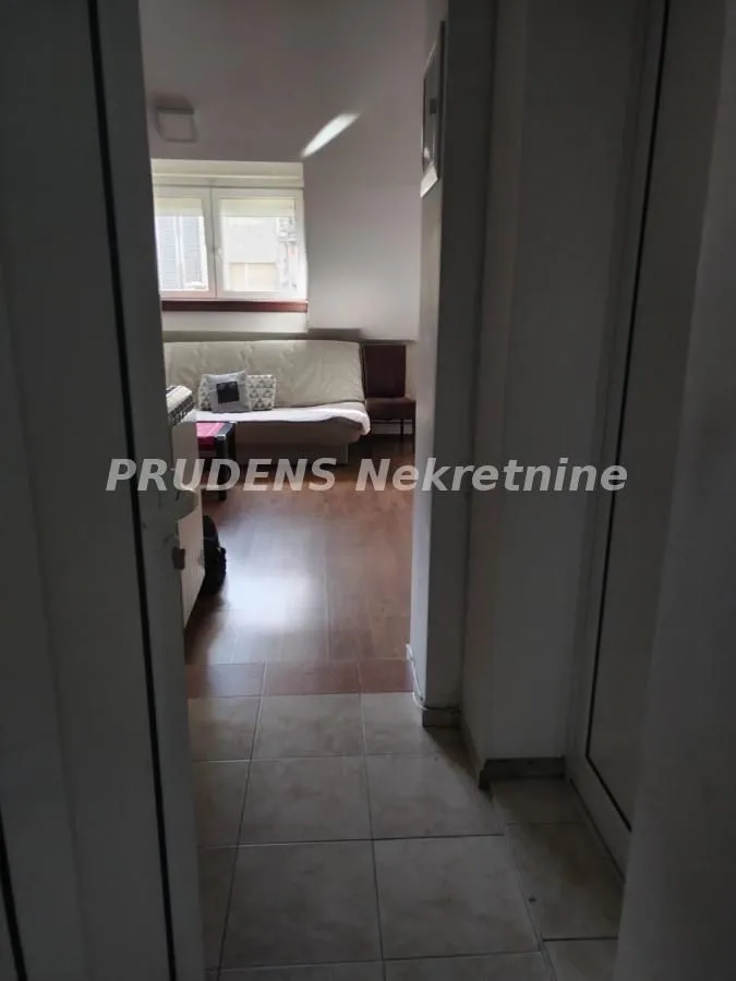 Sale, three bedroom apartment, 80m², Stari Grad, Beograd