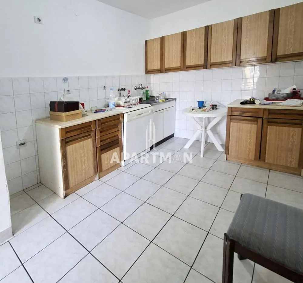 Prodaja, dvosoban stan, 70m², Brace Jerković, Voždovac Sve Podlokacije
