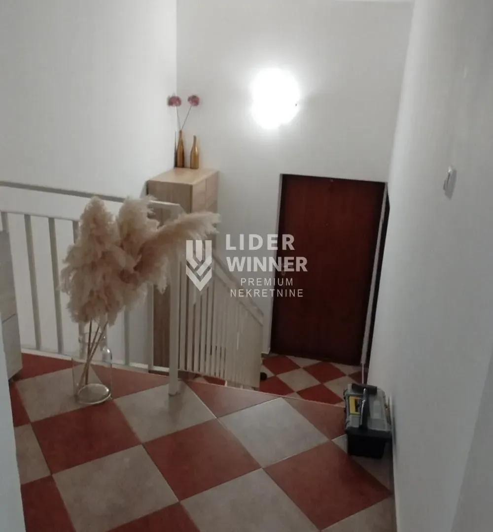 Rent, four bedroom apartment, 100m², Savski Venac, Beograd